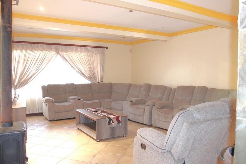 4 Bedroom Property for Sale in Ifafi North West